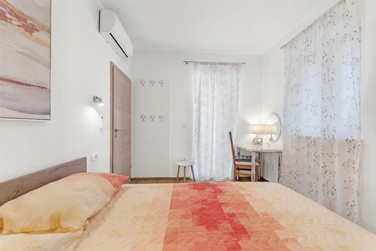 Apartment Mariuccia With Private Pool Orsera